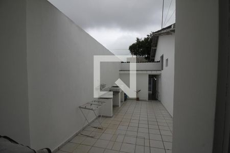 Casa à venda com 200m², 2 quartos e 2 vagasQuintal