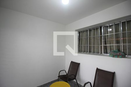 Casa à venda com 200m², 2 quartos e 2 vagasVaranda