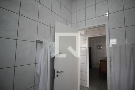 Casa à venda com 200m², 2 quartos e 2 vagasBanheiro 2