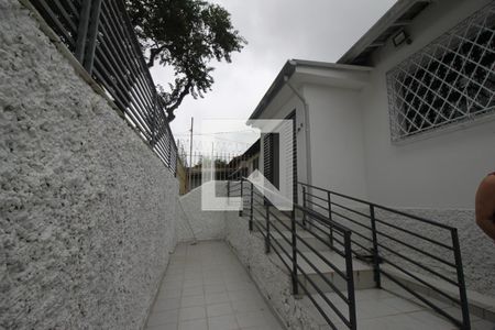 Casa à venda com 200m², 2 quartos e 2 vagasFachada