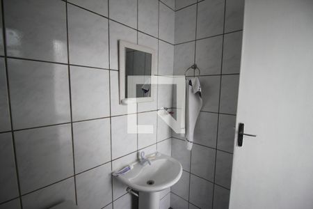 Casa à venda com 200m², 2 quartos e 2 vagasBanheiro da Suíte 2