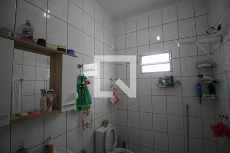 Casa à venda com 200m², 2 quartos e 2 vagasBanheiro 2