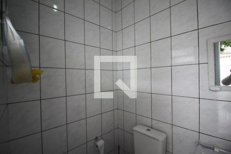 Casa à venda com 200m², 2 quartos e 2 vagasBanheiro da Suíte 2