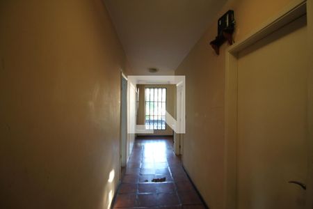 Casa para alugar com 500m², 6 quartos e 4 vagasCorredor