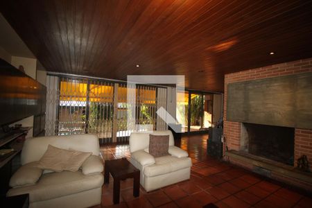 Sala de casa para alugar com 6 quartos, 500m² em Jardim Marajoara, São Paulo
