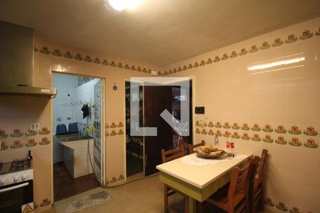 Casa para alugar com 500m², 6 quartos e 4 vagasCozinha