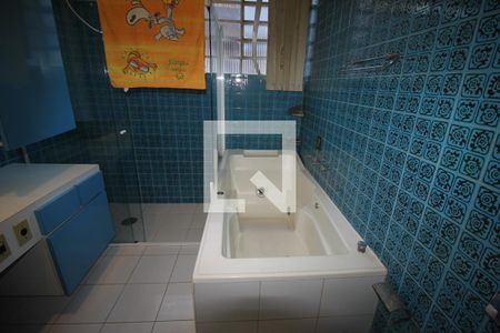 Casa para alugar com 500m², 6 quartos e 4 vagasBanheiro