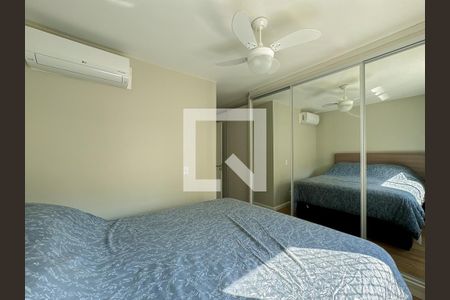 Quarto Suíte de apartamento para alugar com 2 quartos, 72m² em Independência, Porto Alegre