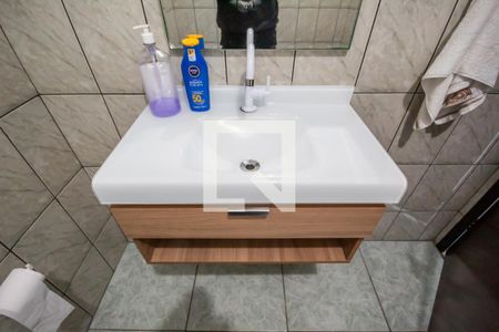 Casa à venda com 259m², 3 quartos e 2 vagas Casa à venda com 259m², 3 quartos e 2 vagasBanheiro 2