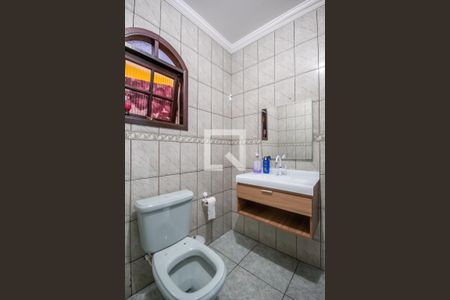 Casa à venda com 259m², 3 quartos e 2 vagas Casa à venda com 259m², 3 quartos e 2 vagasBanheiro 2