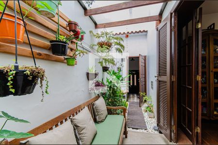 Apartamento à venda com 187m², 3 quartos e 1 vaga Apartamento à venda com 187m², 3 quartos e 1 vagaJardim de Inverno