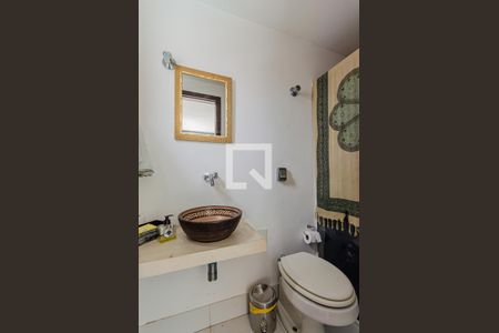 Apartamento à venda com 187m², 3 quartos e 1 vaga Apartamento à venda com 187m², 3 quartos e 1 vagaBanheiro Social