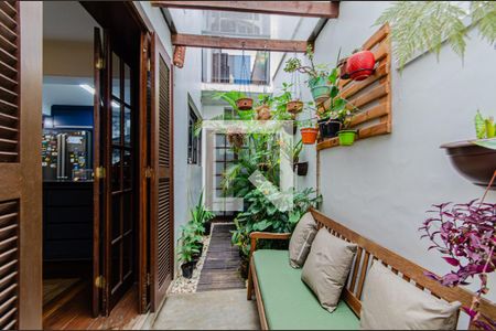 Apartamento à venda com 187m², 3 quartos e 1 vaga Apartamento à venda com 187m², 3 quartos e 1 vagaJardim de Inverno