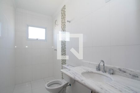 Banheiro da Suíte de casa para alugar com 2 quartos, 75m² em Vila Rio de Janeiro, Guarulhos