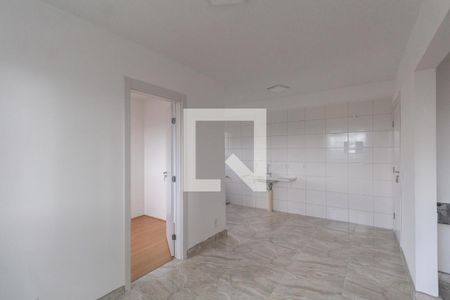 Sala e Cozinha Integrada de apartamento para alugar com 2 quartos, 39m² em Jardim Santo Antonio, São Paulo
