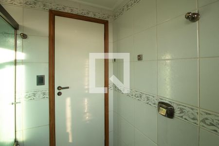 Apartamento à venda com 330m², 3 quartos e 2 vagas Apartamento à venda com 330m², 3 quartos e 2 vagasBanheiro da suite