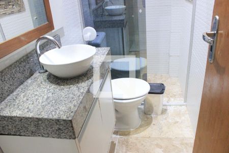 Banheiro de apartamento à venda com 2 quartos, 42m² em Parque Continental, Guarulhos