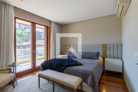 Casa de condomínio à venda com 1314m², 4 quartos e 10 vagas Casa de condomínio à venda com 1314m², 4 quartos e 10 vagasQuarto 04