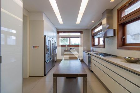 Casa de condomínio à venda com 1314m², 4 quartos e 10 vagas Casa de condomínio à venda com 1314m², 4 quartos e 10 vagasCozinha