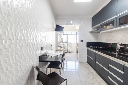 Apartamento à venda com 96m², 3 quartos e 2 vagasCozinha