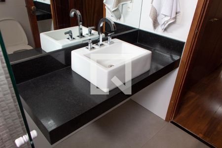 Apartamento à venda com 156m², 4 quartos e 2 vagasBANHEIRO DA SUITE