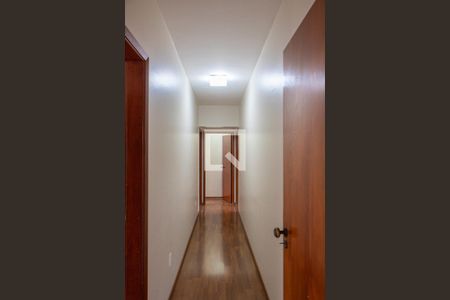 Apartamento à venda com 156m², 4 quartos e 2 vagasCORREDOR