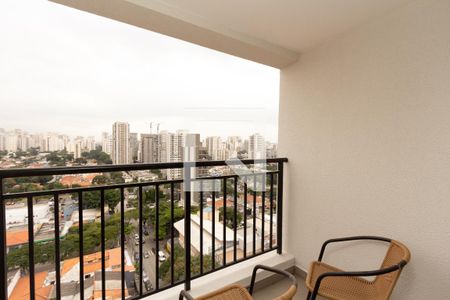 Varanda  de apartamento para alugar com 1 quarto, 32m² em Indianópolis, São Paulo