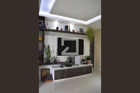 Sala de apartamento à venda com 2 quartos, 72m² em Capão Raso, Curitiba