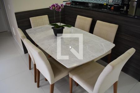 Apartamento à venda com 72m², 2 quartos e 1 vagaSala de jantar