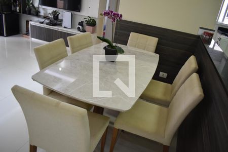 Apartamento à venda com 72m², 2 quartos e 1 vagaSala de jantar