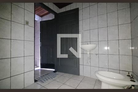 Banheiro de casa para alugar com 1 quarto, 30m² em Vila Guiomar, Santo André