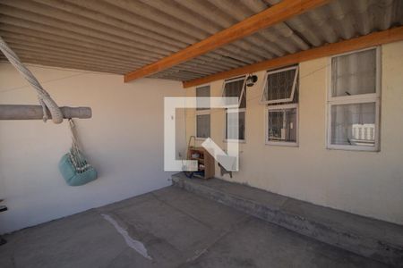 Casa de condomínio à venda com 250m², 4 quartos e 1 vagaVaranda