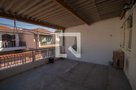 Casa de condomínio à venda com 250m², 4 quartos e 1 vagaVaranda