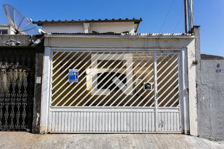 Casa à venda com 167m², 4 quartos e 2 vagasFachada