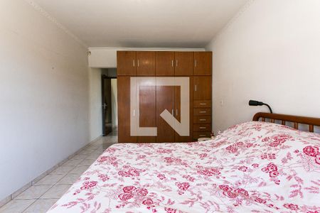 Casa à venda com 167m², 4 quartos e 2 vagasSuíte