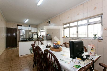 Casa à venda com 167m², 4 quartos e 2 vagasCozinha