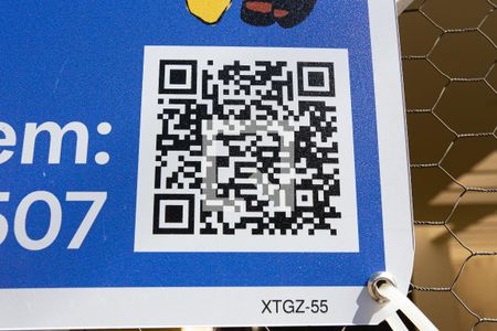 Casa à venda com 167m², 4 quartos e 2 vagasFachada - Placa