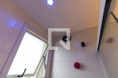 Apartamento para alugar com 65m², 2 quartos e 1 vaga Apartamento para alugar com 65m², 2 quartos e 1 vagaBanheiro da Suíte