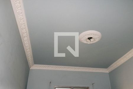 Casa à venda com 170m², 5 quartos e 4 vagas Casa à venda com 170m², 5 quartos e 4 vagasQuarto 3 - 2º Pavimento