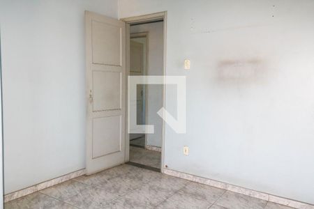 Casa à venda com 170m², 5 quartos e 4 vagas Casa à venda com 170m², 5 quartos e 4 vagasQuarto 2 - 2º Pavimento