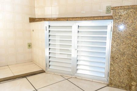 Casa à venda com 170m², 5 quartos e 4 vagas Casa à venda com 170m², 5 quartos e 4 vagasCozinha - 1° Pavimento