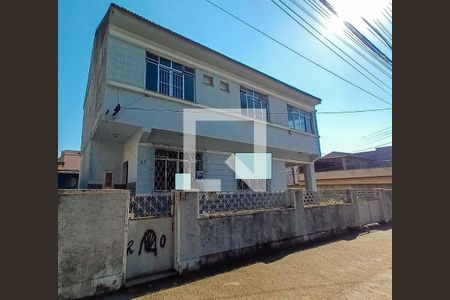 Casa à venda com 170m², 5 quartos e 4 vagas Casa à venda com 170m², 5 quartos e 4 vagasFachada