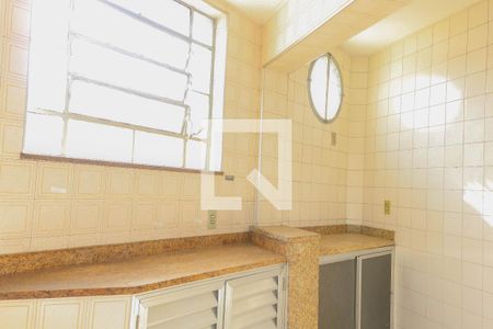 Casa à venda com 170m², 5 quartos e 4 vagas Casa à venda com 170m², 5 quartos e 4 vagasCozinha - 1° Pavimento