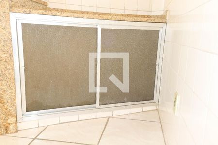 Casa à venda com 170m², 5 quartos e 4 vagas Casa à venda com 170m², 5 quartos e 4 vagasCozinha - 1° Pavimento