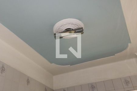 Casa à venda com 170m², 5 quartos e 4 vagas Casa à venda com 170m², 5 quartos e 4 vagasBanheiro 2º Pavimento