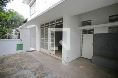 Varanda frontal de casa à venda com 8 quartos, 300m² em Serra, Belo Horizonte