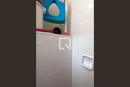 Banheiro de kitnet/studio para alugar com 1 quarto, 30m² em Boqueirão, Santos