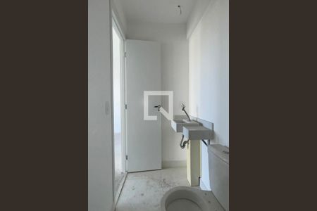 Banheiro Social de apartamento à venda com 1 quarto, 53m² em Alphaville Empresarial, Barueri