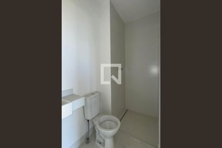 Banheiro Social de apartamento à venda com 1 quarto, 53m² em Alphaville Empresarial, Barueri