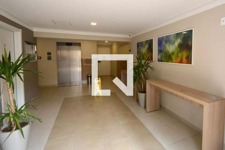 Hall de entrada de apartamento à venda com 1 quarto, 27m² em Jardim Itacolomi, São Paulo